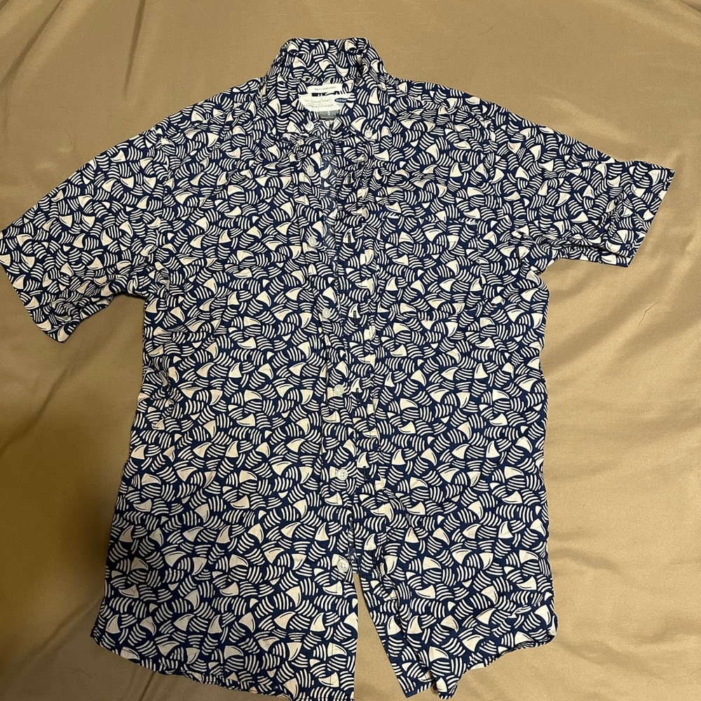 Old navy button up shirt